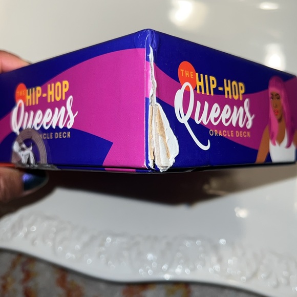 Rare Edition:  The Hip-Hop Queens Oracle Deck and Guidebook - Picture 3 of 8